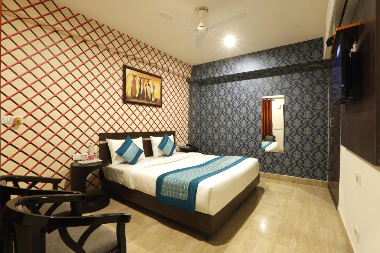 Hotel Ark Wood At Airport New Delhi Eksteriør bilde
