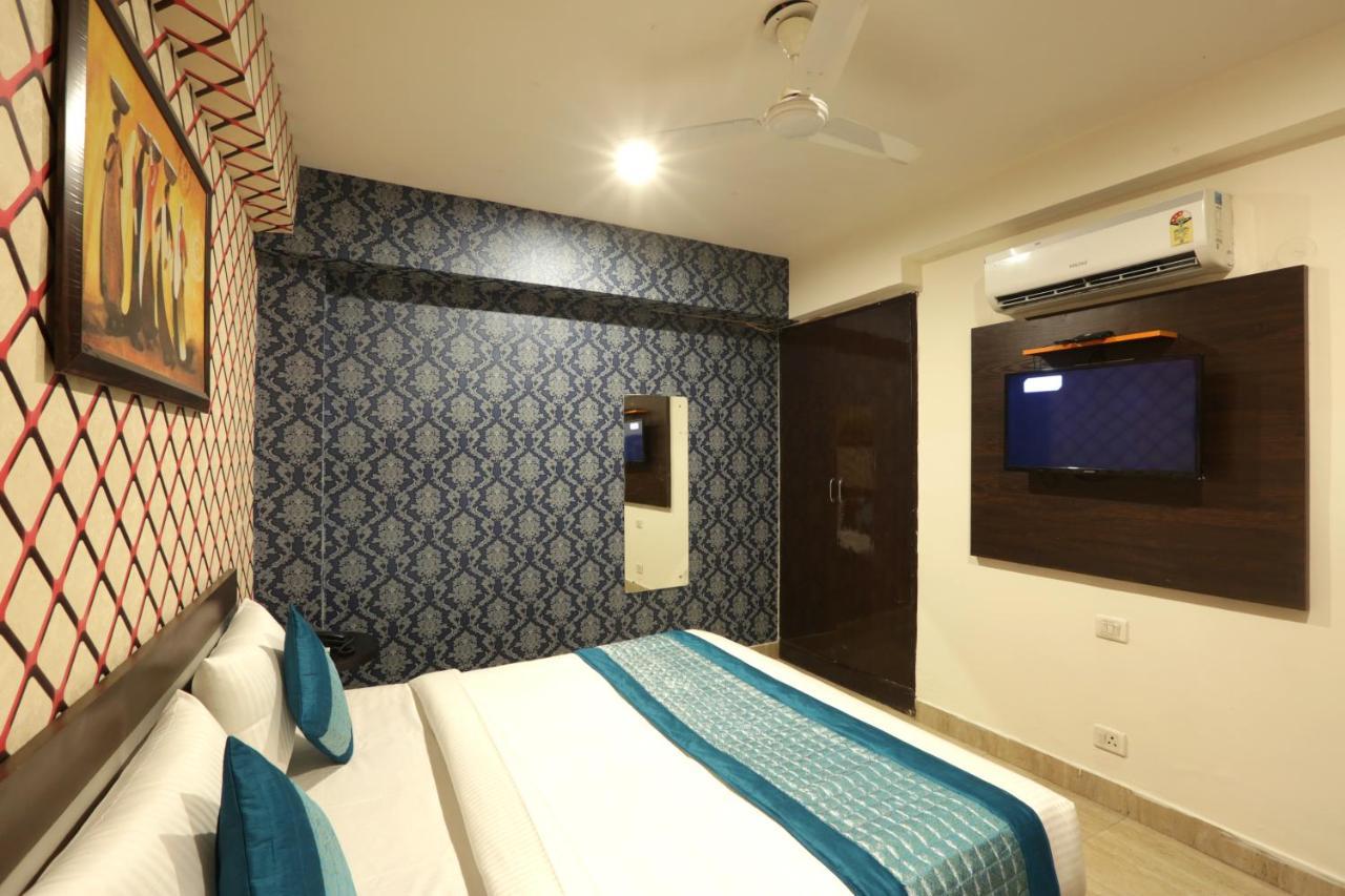 Hotel Ark Wood At Airport New Delhi Eksteriør bilde