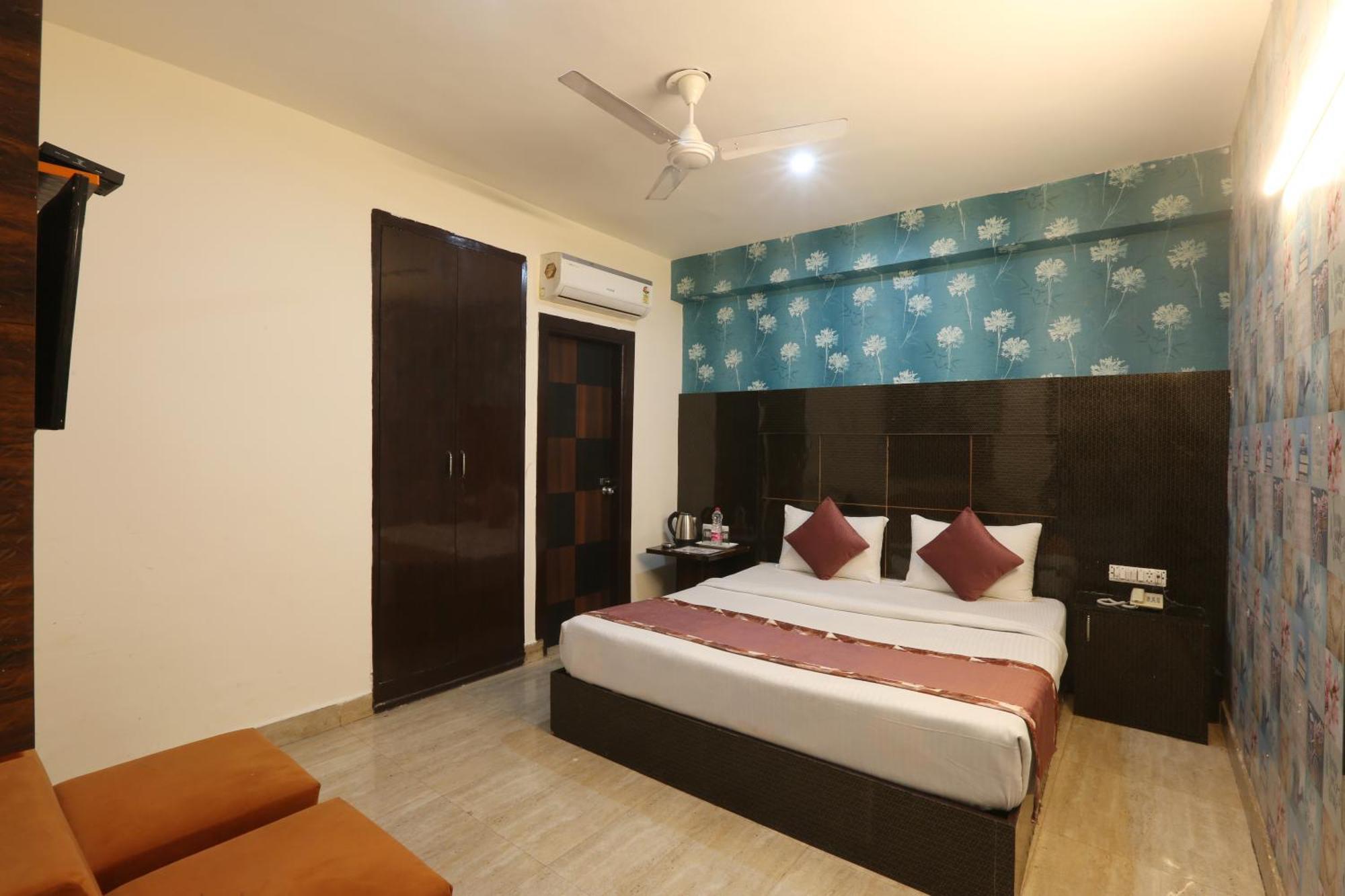 Hotel Ark Wood At Airport New Delhi Eksteriør bilde