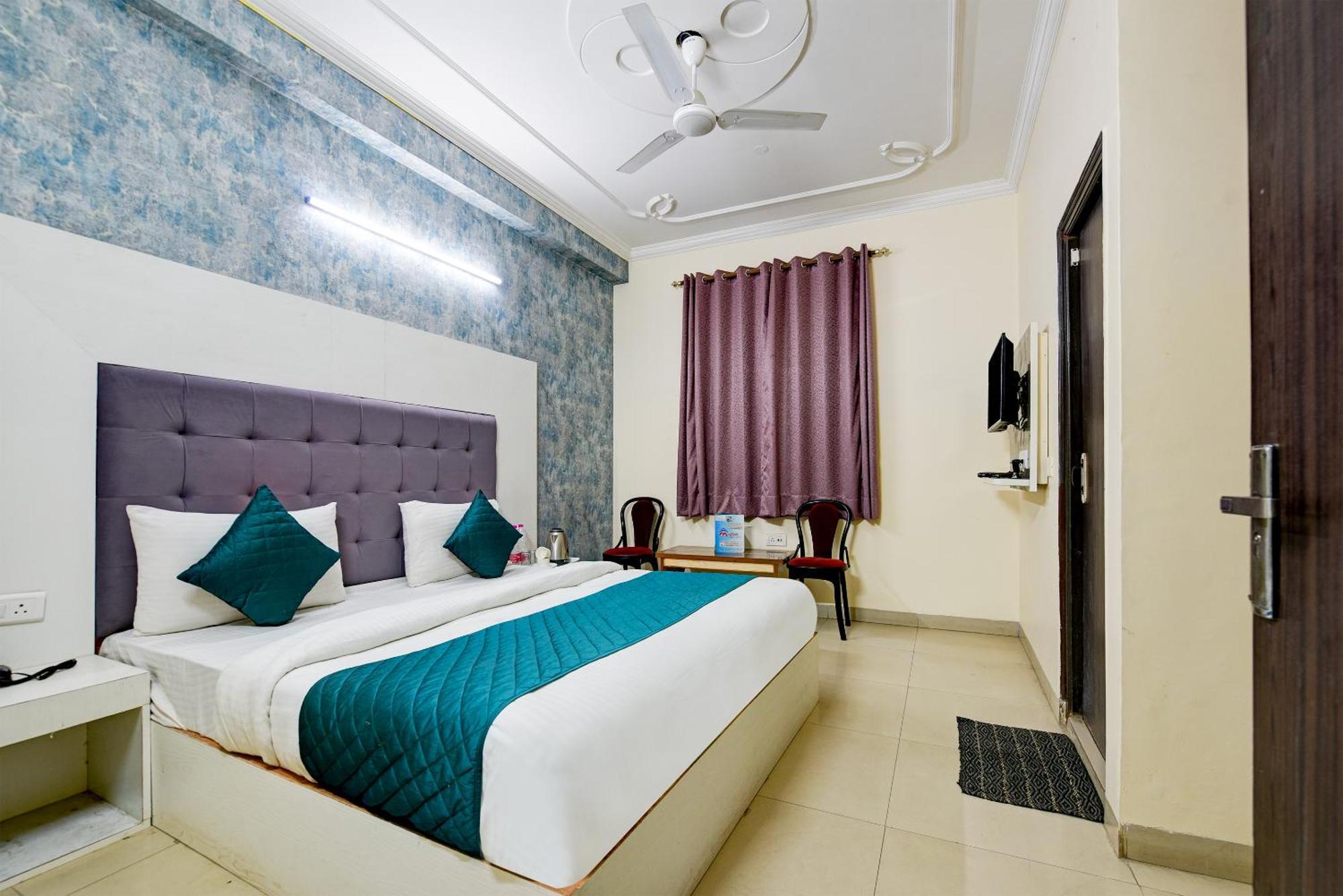 Hotel Ark Wood At Airport New Delhi Eksteriør bilde