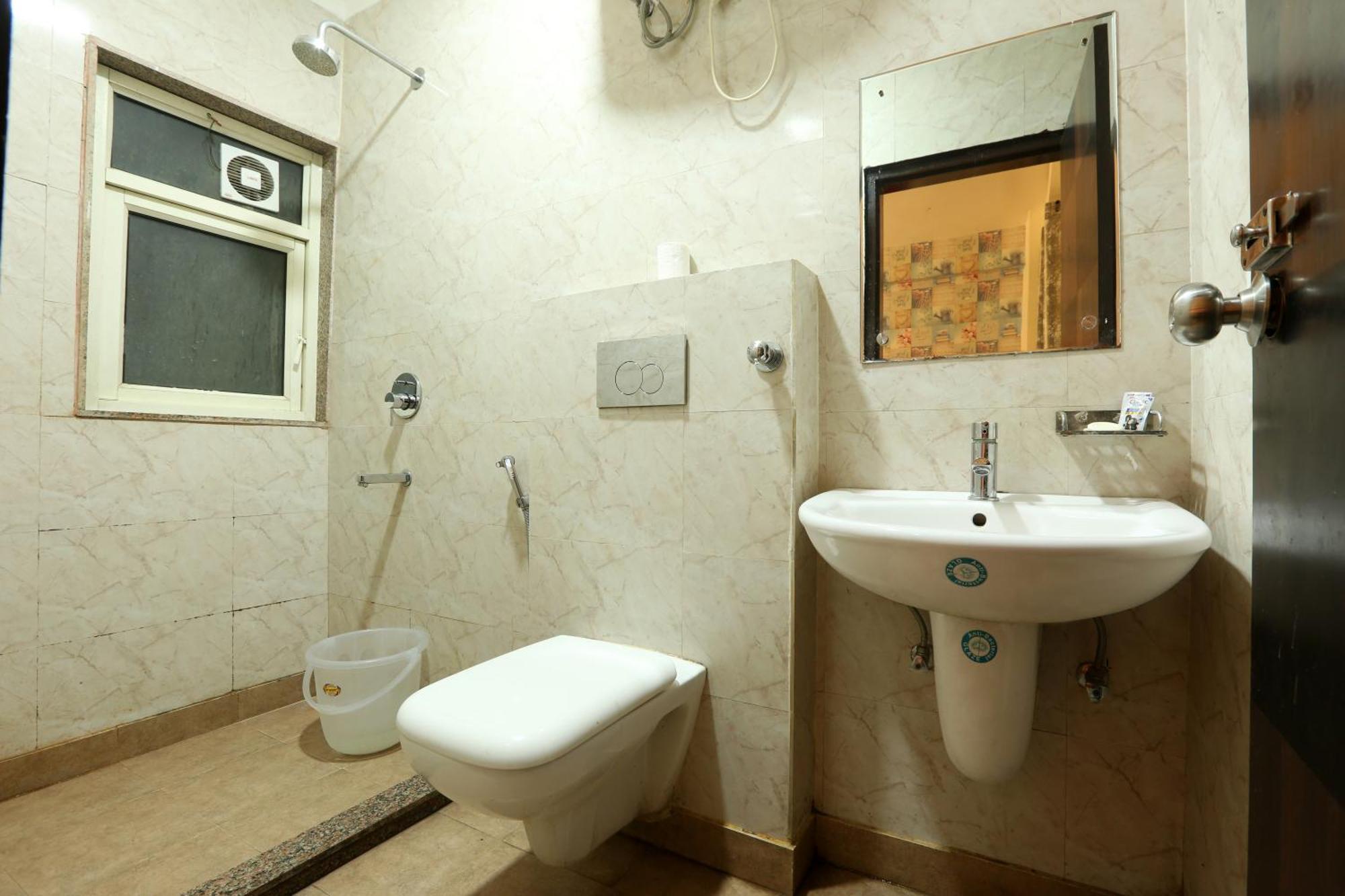 Hotel Ark Wood At Airport New Delhi Eksteriør bilde